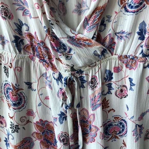 NWT Luna Chix Floral Bell Sleeve Rayon Romper! - Picture 5 of 12